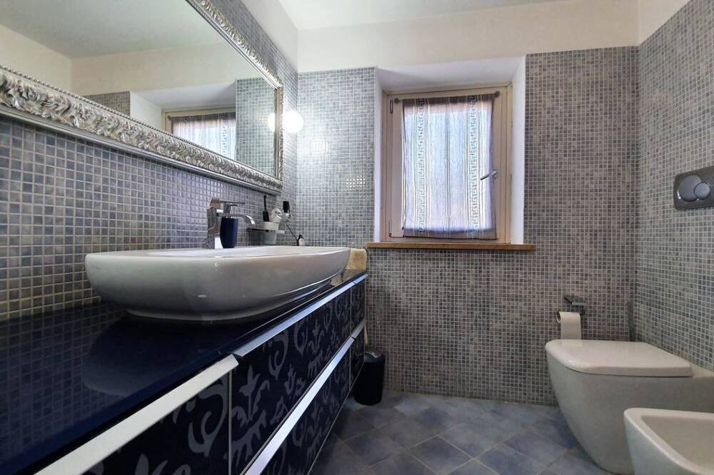 Photo of Bathroom in Soave