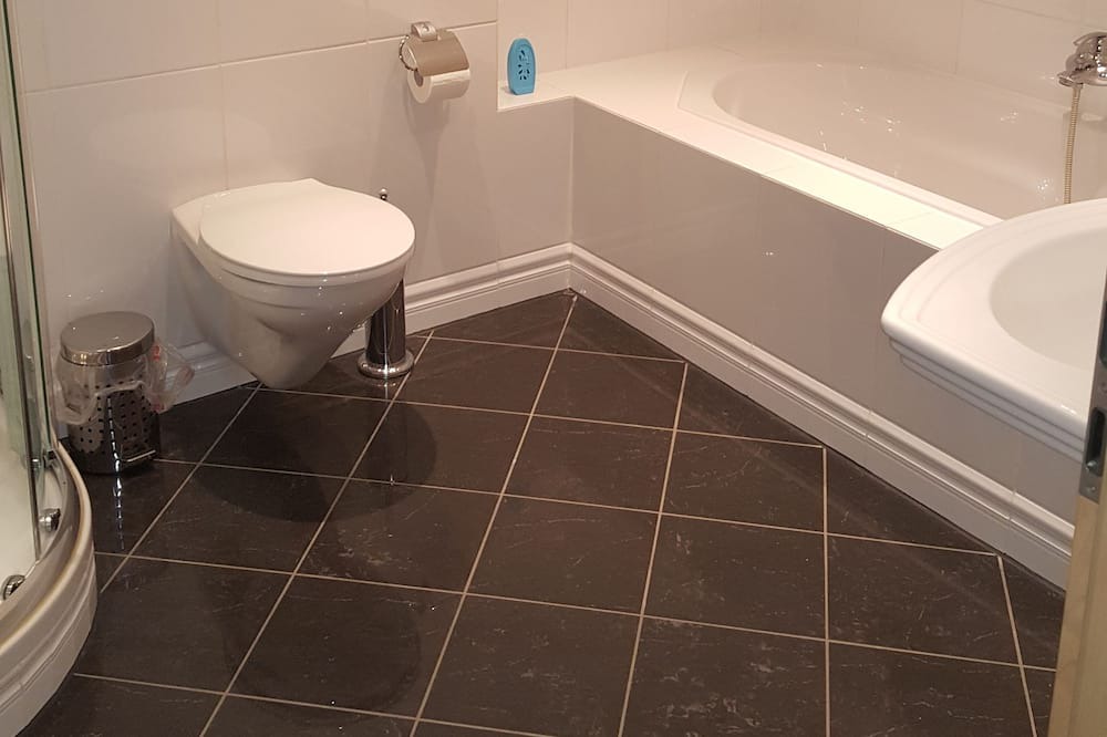 Photo of Bathroom in Brusimpiano
