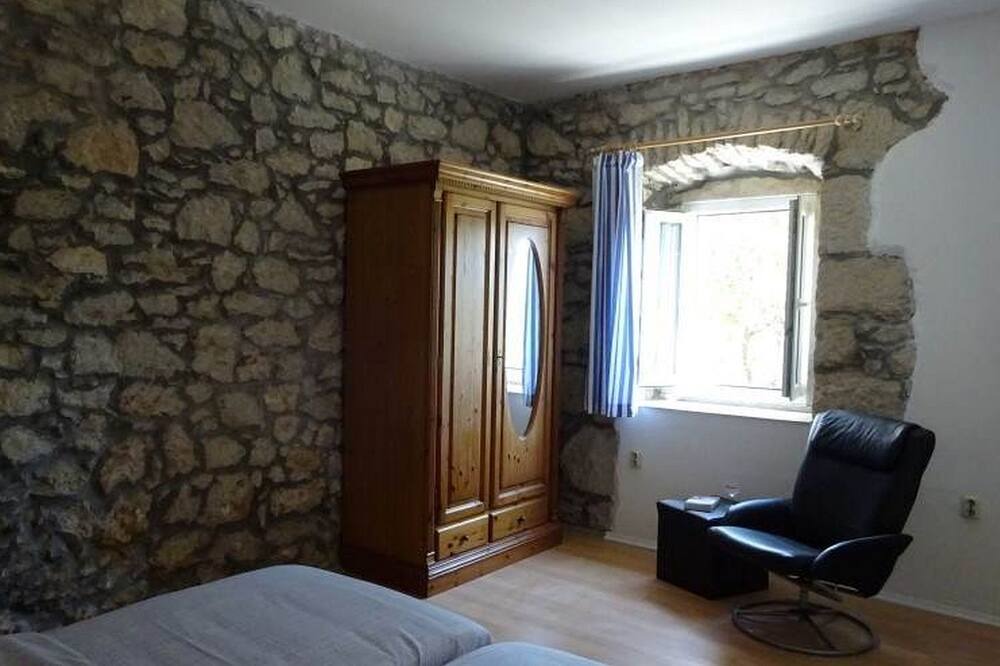 Photo of Bedroom in Brusimpiano