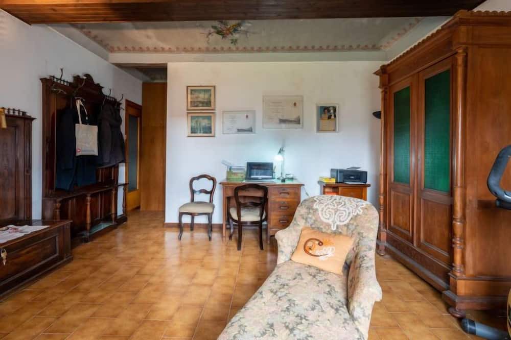 Photo of Livingroom in Cerro Tanaro