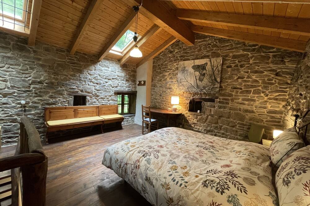 Photo of Bedroom in Borgo Val di Taro