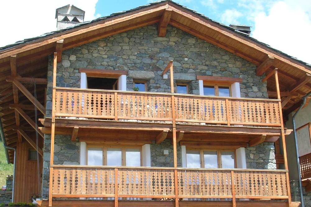Photo of Outdoor in Venoz