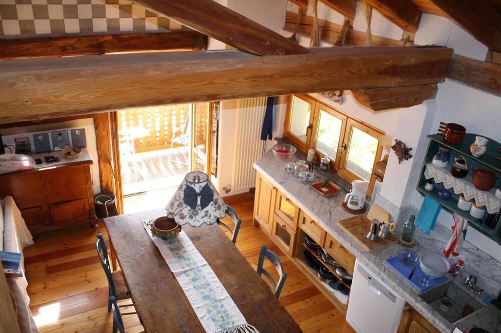 Photo of Kitchen in Venoz