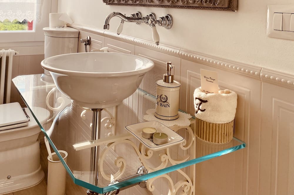 Photo of Bathroom in Conselve