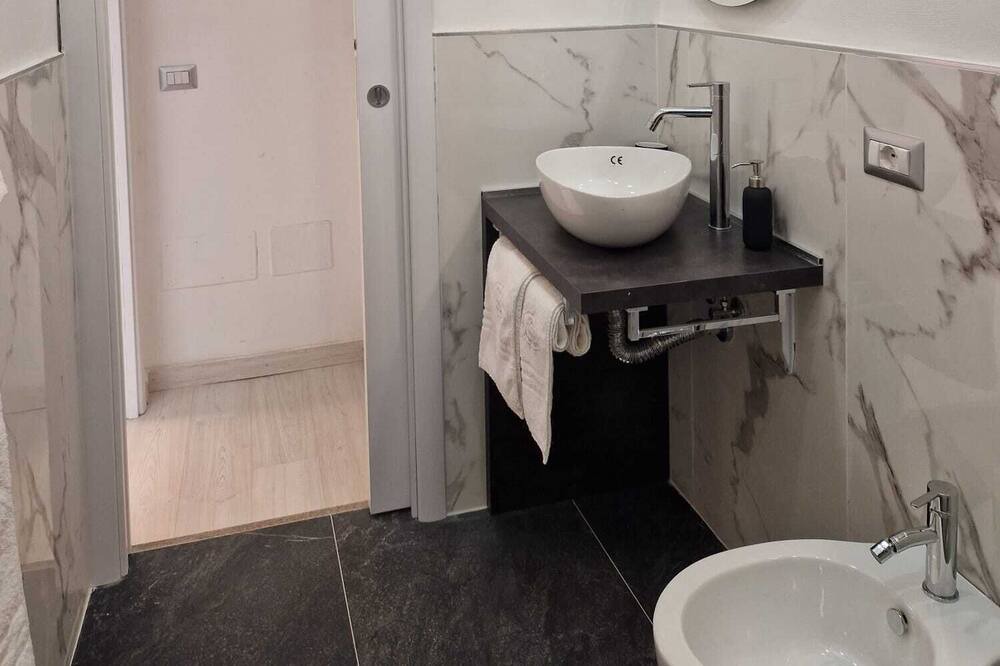 Photo of Bathroom in Gorla