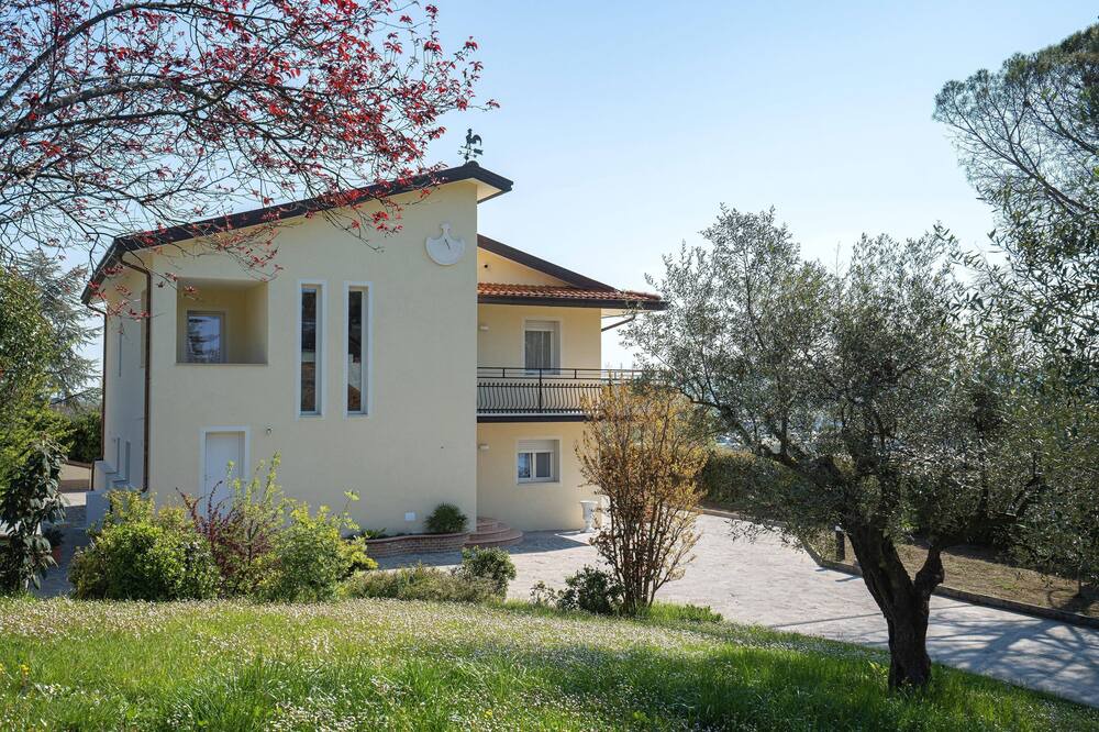 Photo of Outdoor in Mombaroccio