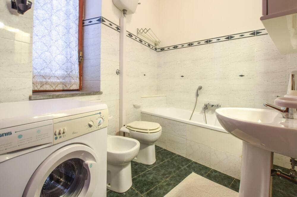 Photo of Bathroom in Campora San Giovanni