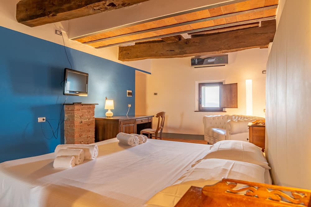 Photo of Bedroom in Montefollonico
