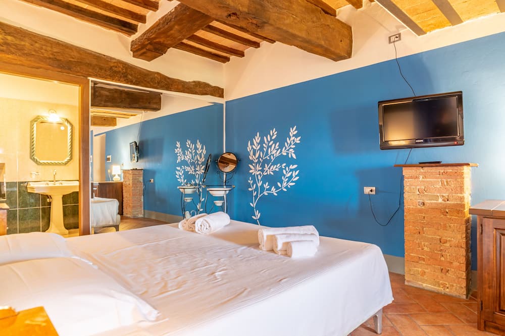 Photo of Bedroom in Montefollonico
