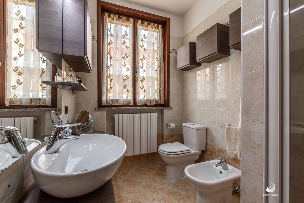 Photo of Bathroom in Medesano