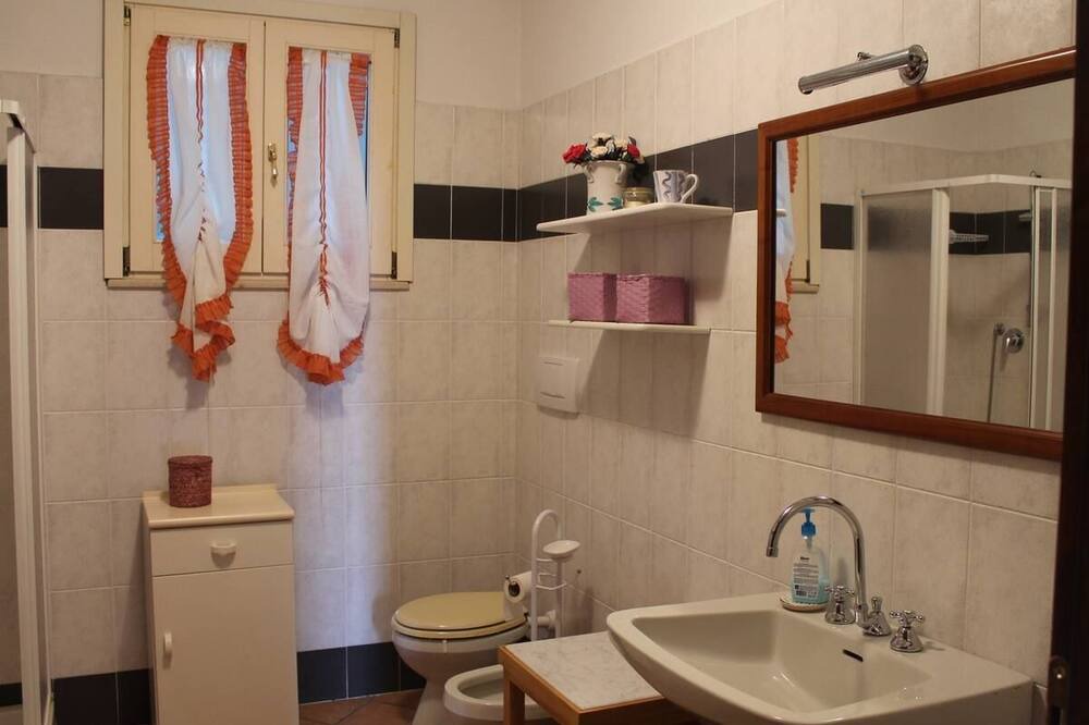 Photo of Bathroom in Penna in Teverina