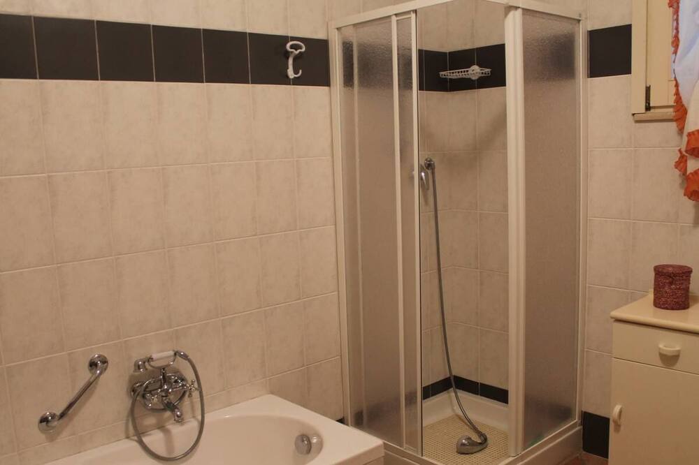 Photo of Bathroom in Penna in Teverina