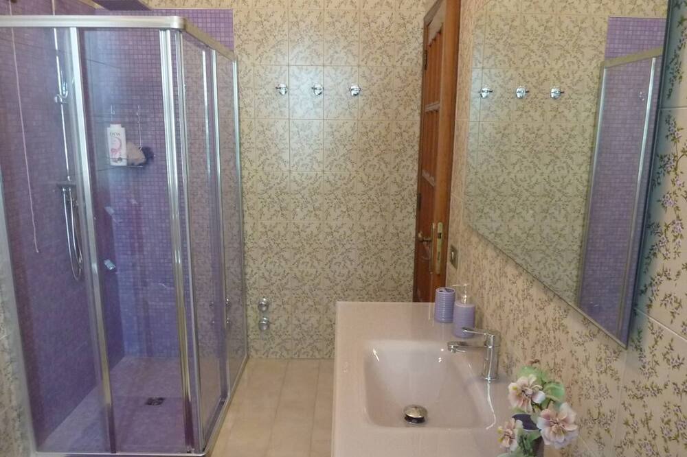Photo of Bathroom in Colbuccaro