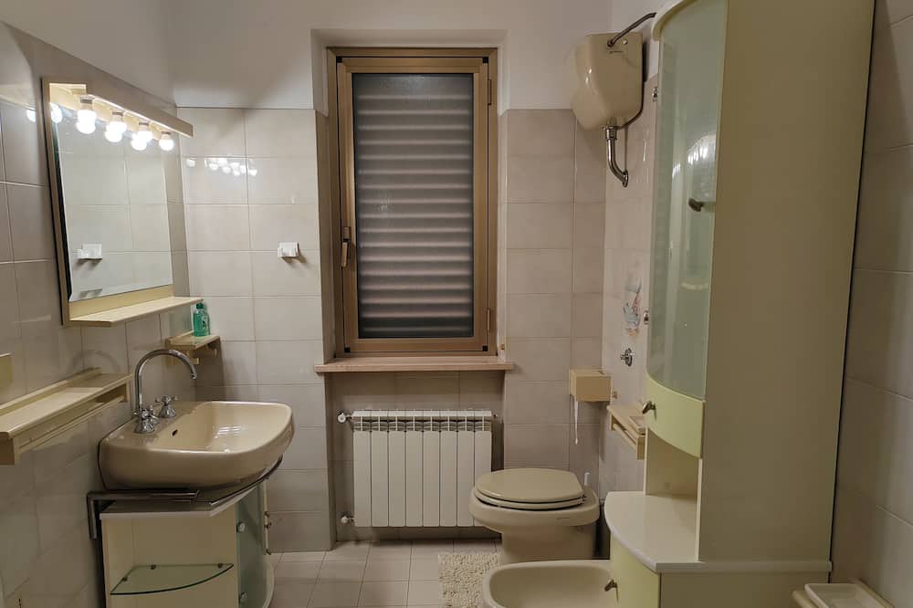 Photo of Bathroom in Arsita