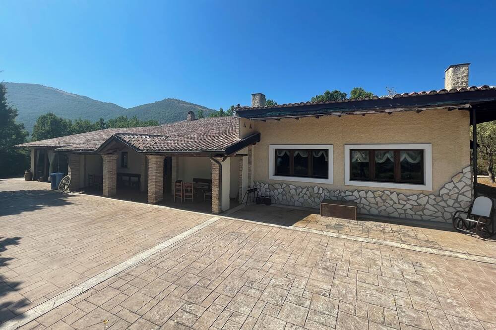 Photo of Outdoor in Barete