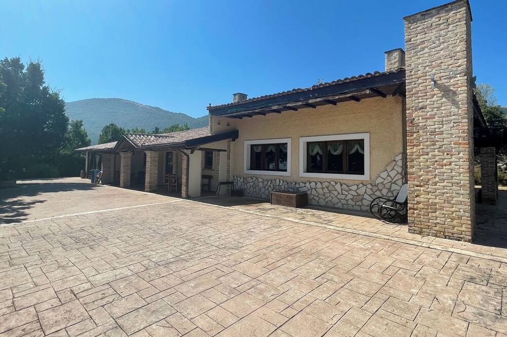 Photo of Outdoor in Barete