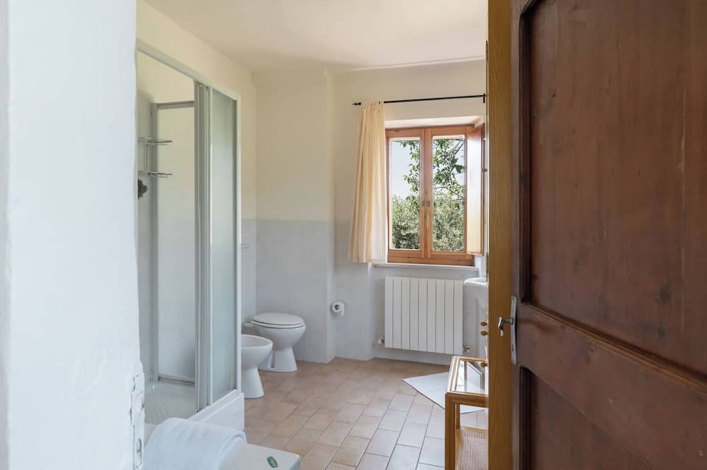 Photo of Bathroom in Petriolo