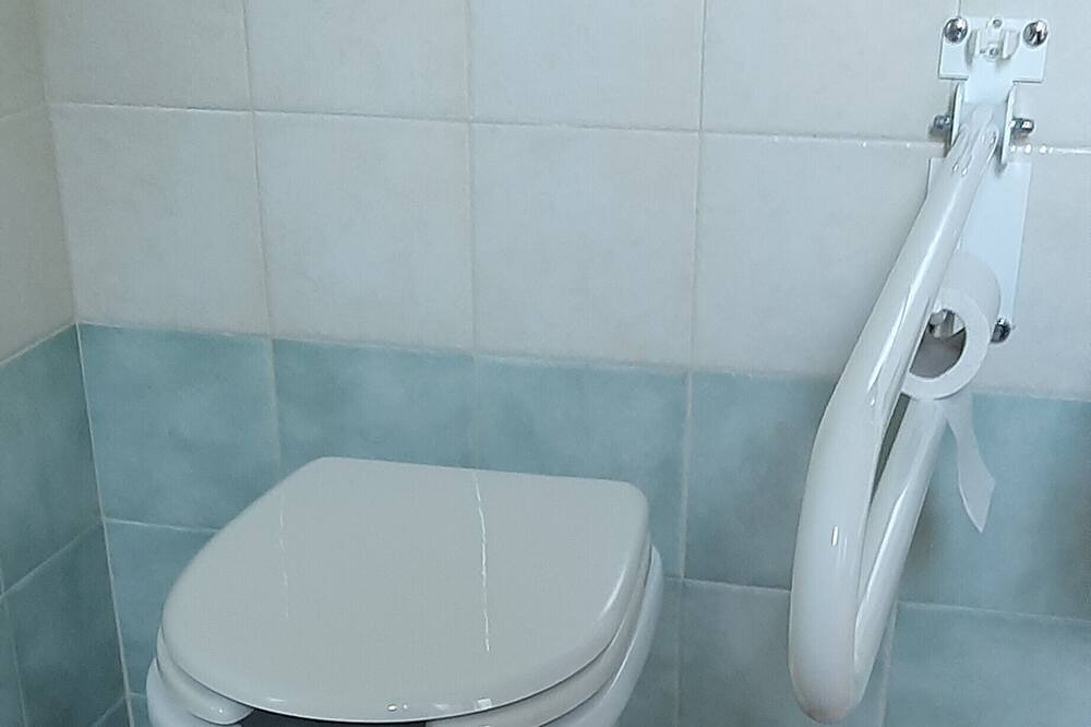 Photo of Bathroom in Penna in Teverina