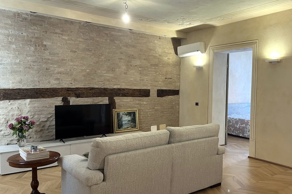 Photo of Livingroom in Castelfranco Emilia