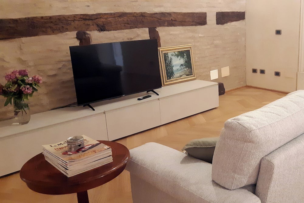 Photo of Livingroom in Castelfranco Emilia