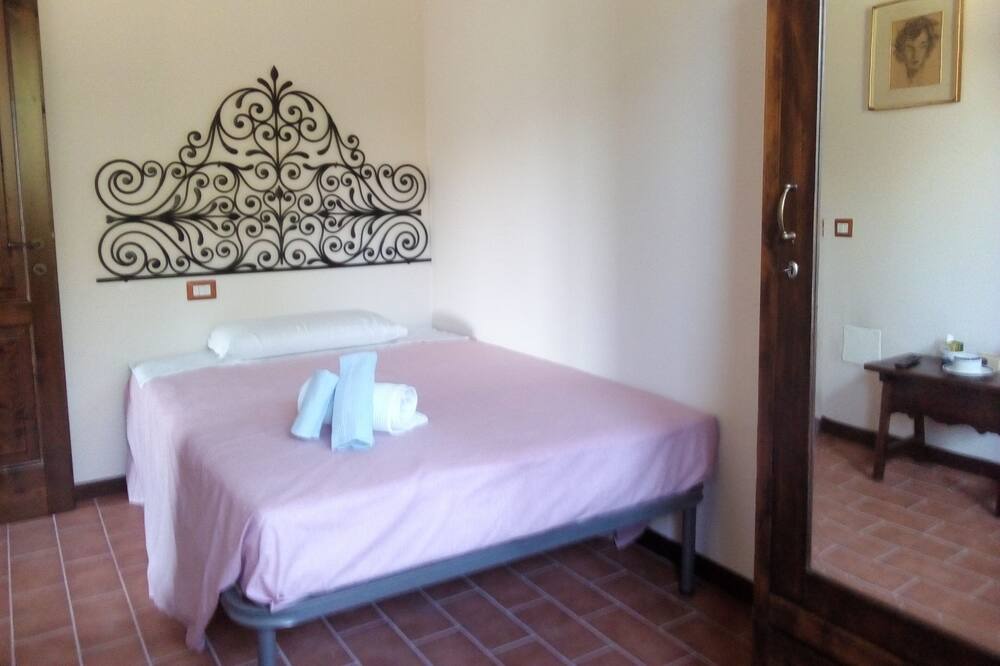Photo of Bedroom in Penna in Teverina