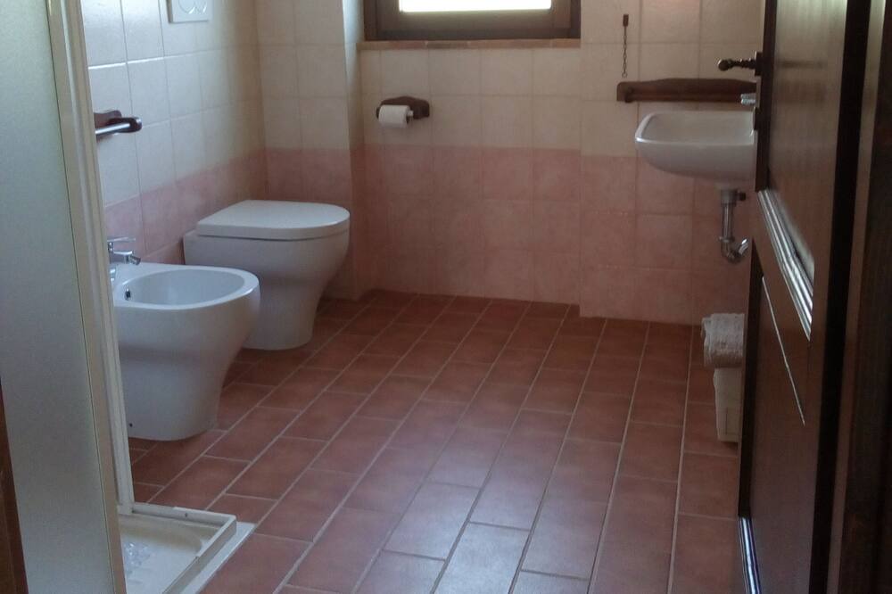 Photo of Bathroom in Penna in Teverina