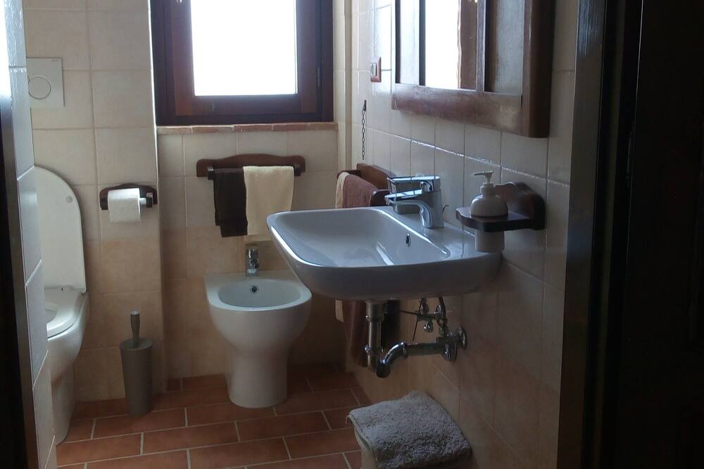 Photo of Bathroom in Penna in Teverina