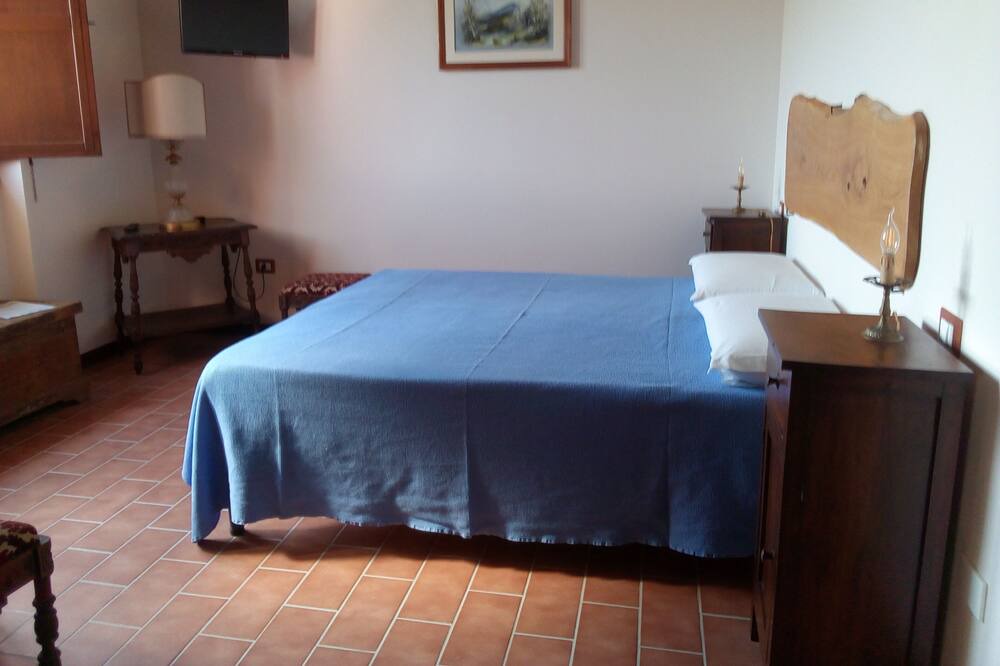 Photo of Bedroom in Penna in Teverina