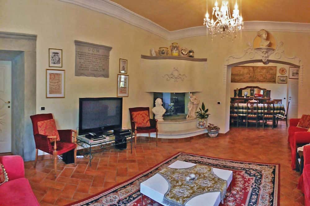 Photo of Livingroom in Saturnana