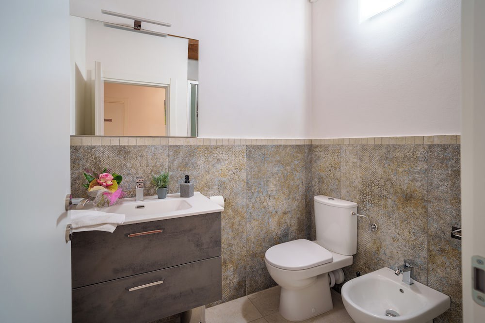 Photo of Bathroom in Le Cure