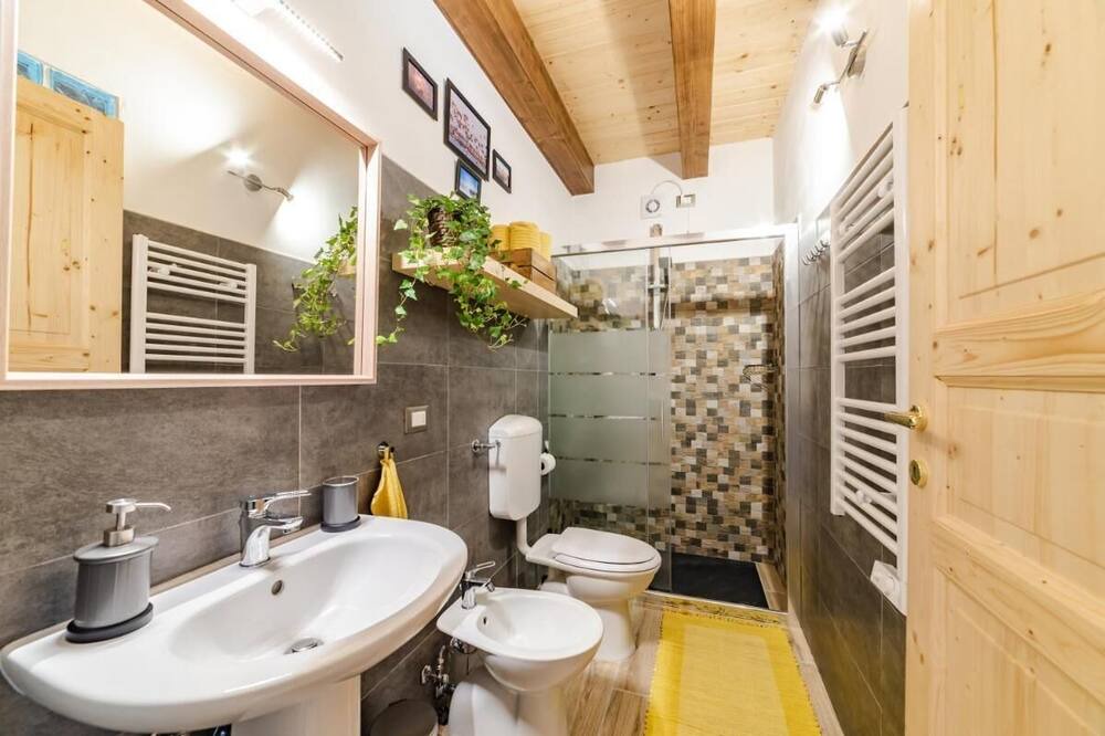 Photo of Bathroom in Crespino