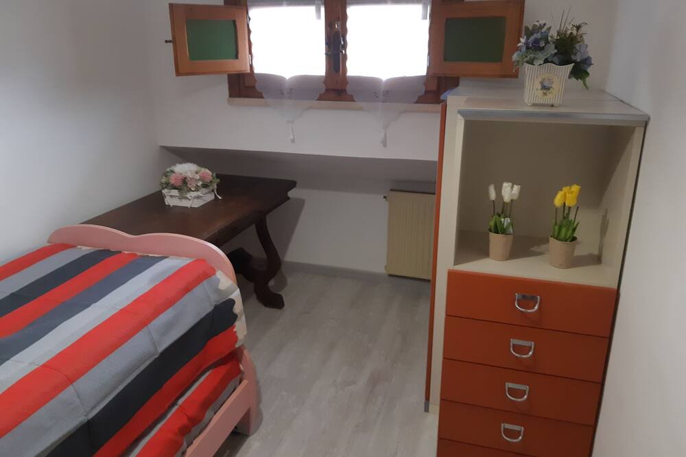 Photo of Bedroom in Piediluco
