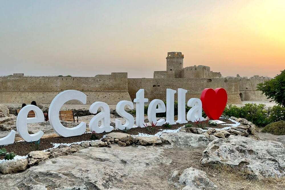Photo of Others in Le Castella