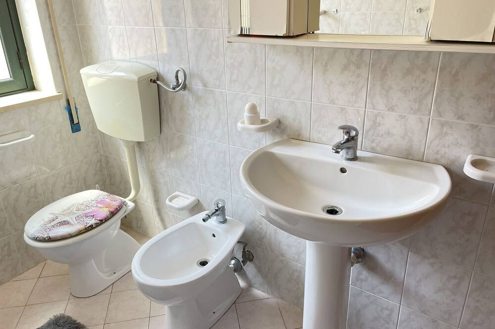 Photo of Bathroom in Le Castella