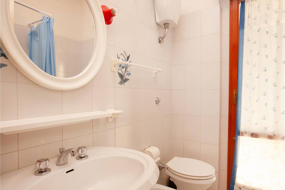 Photo of Bathroom in Villa Rosa
