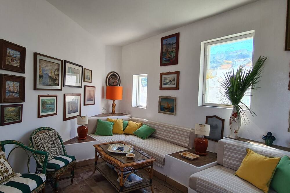 Photo of Livingroom in Ponza