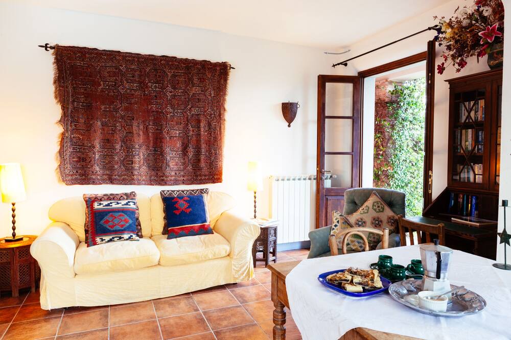 Photo of Livingroom in Molazzana