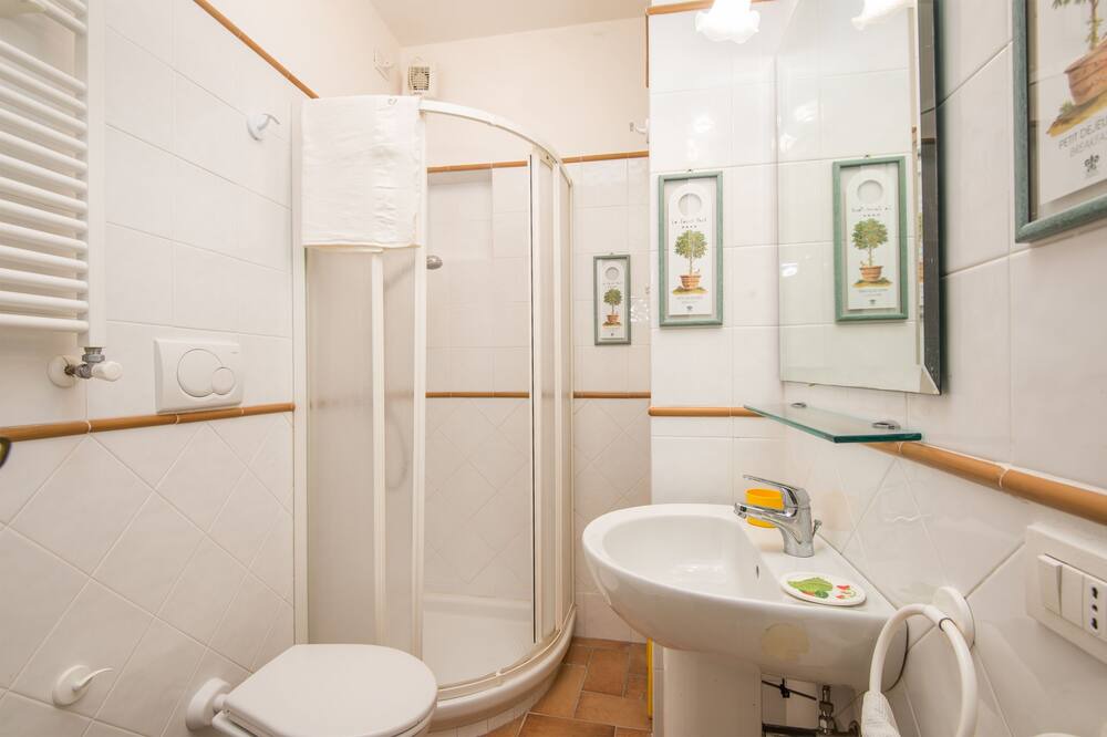 Photo of Bathroom in Avigliano Umbrio