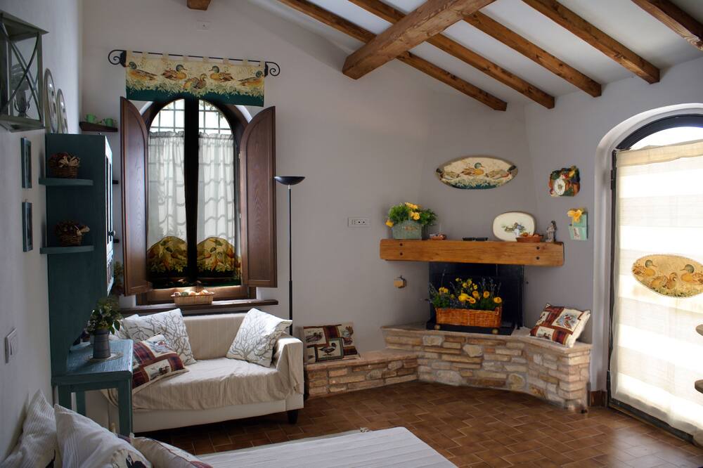 Photo of Livingroom in Avigliano Umbrio