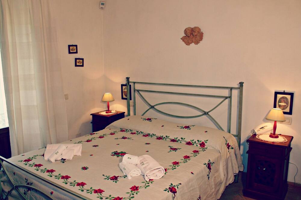 Photo of Bedroom in Avigliano Umbrio
