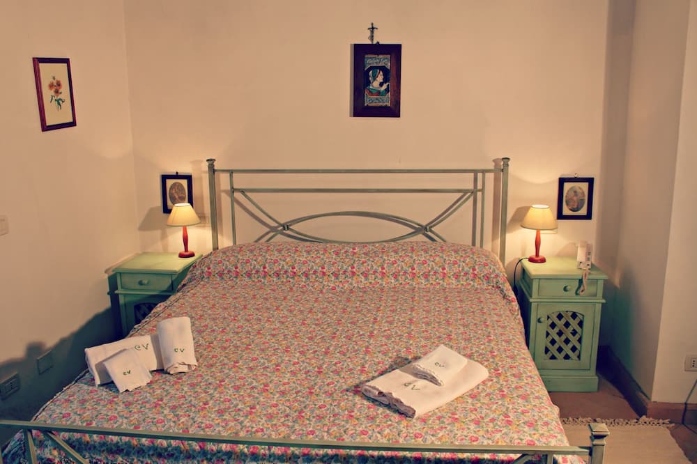 Photo of Bedroom in Avigliano Umbrio