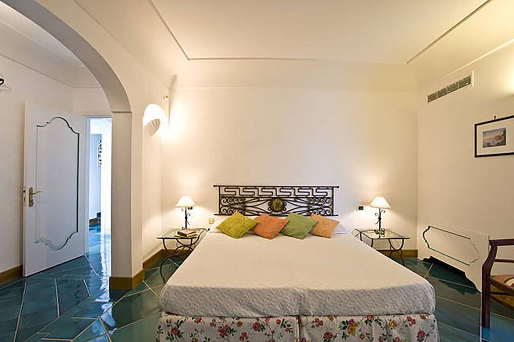 Photo of Bedroom in Pogerola