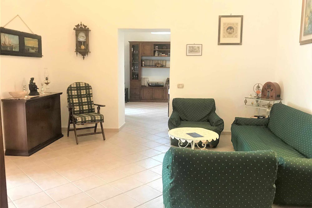 Photo of Livingroom in Malfa