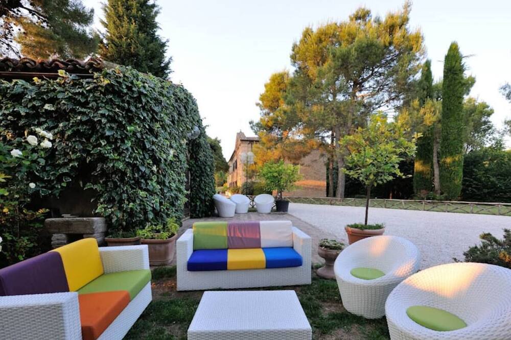 Photo of Outdoor in Rupoli