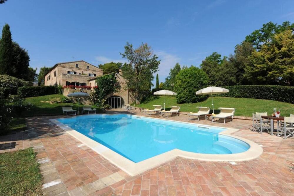 Photo of Outdoor in Rupoli