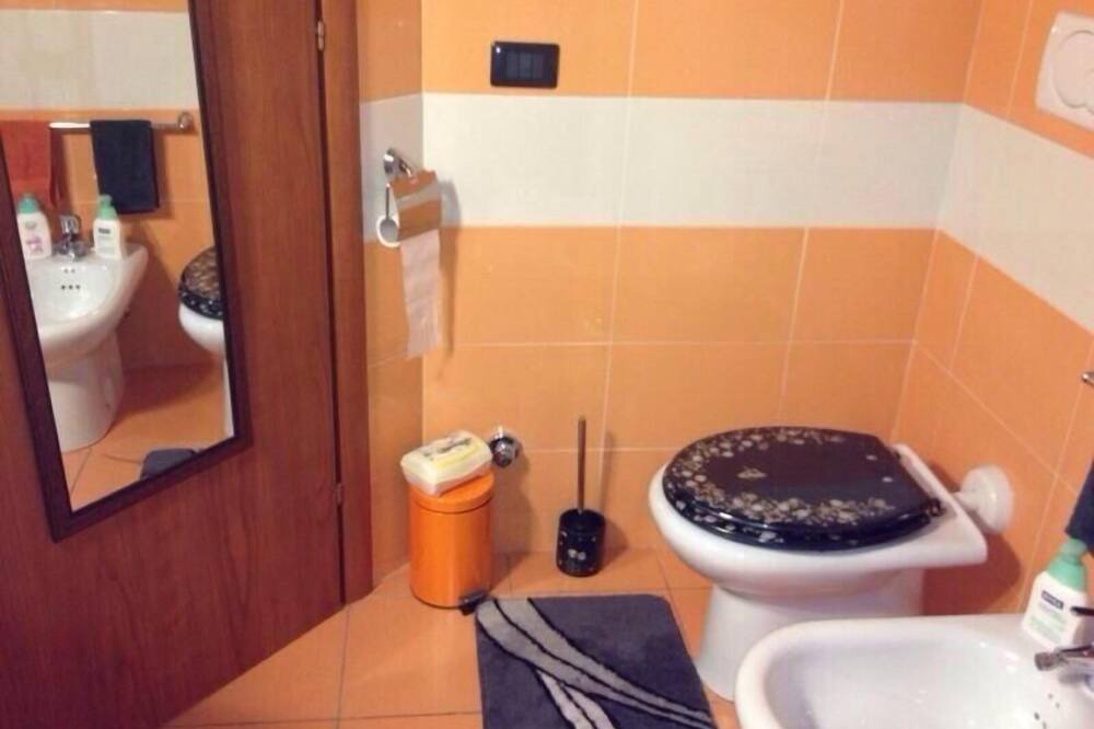 Photo of Bathroom in Cariati