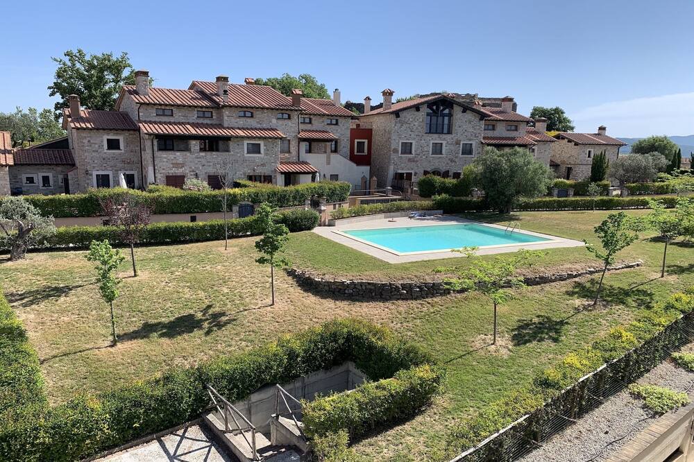 Photo of Outdoor in Ficulle
