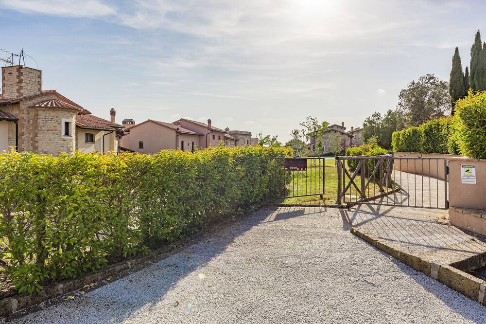 Photo of Outdoor in Ficulle