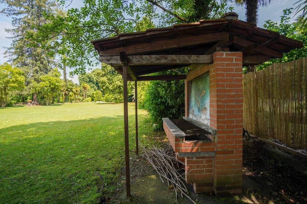 Photo of Outdoor in Monate