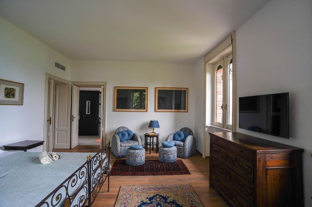 Photo of Livingroom in Monate